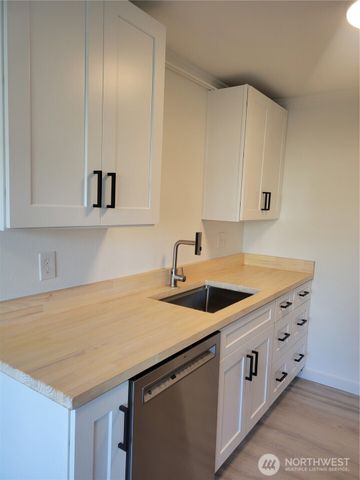 23003 Marine View Drive S, Des Moines, WA 98198