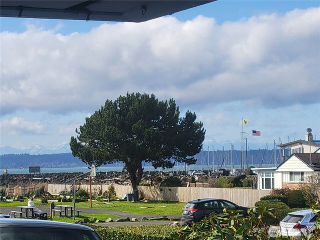 23003 Marine View Drive S, Des Moines, WA 98198