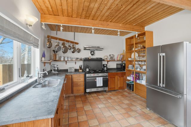 43 N Slope Lane, Chilmark, MA 02535