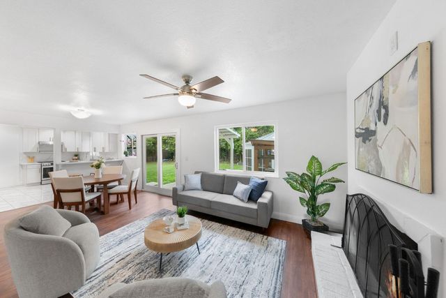 58 Los Gatos Cir, Sacramento, CA 95831