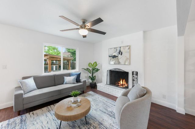 58 Los Gatos Cir, Sacramento, CA 95831