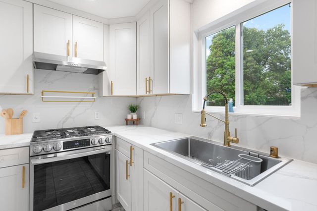 58 Los Gatos Cir, Sacramento, CA 95831