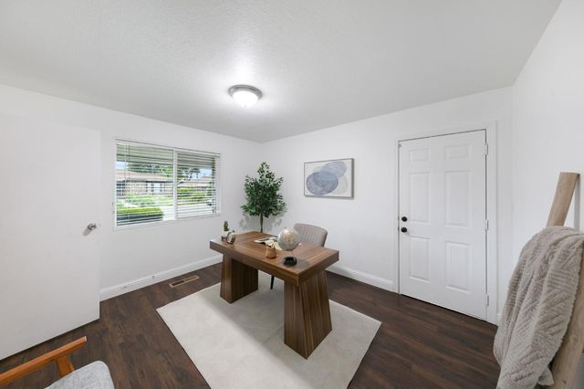 58 Los Gatos Cir, Sacramento, CA 95831