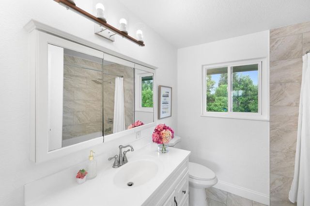 58 Los Gatos Cir, Sacramento, CA 95831