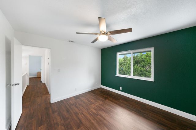 58 Los Gatos Cir, Sacramento, CA 95831