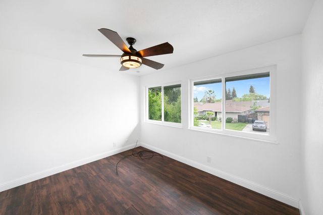 58 Los Gatos Cir, Sacramento, CA 95831