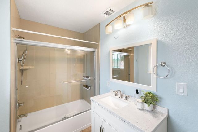 58 Los Gatos Cir, Sacramento, CA 95831