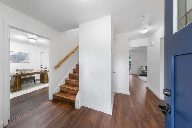 58 Los Gatos Cir, Sacramento, CA 95831