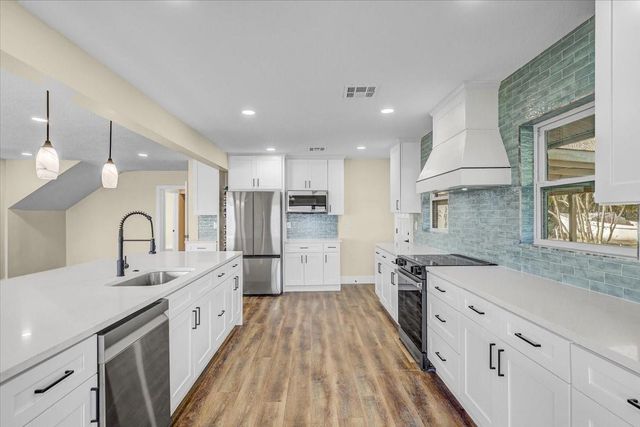 2201 RIVERVIEW BOULEVARD, Bradenton, FL 34205