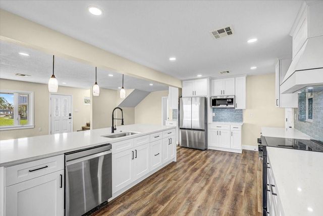 2201 RIVERVIEW BOULEVARD, Bradenton, FL 34205