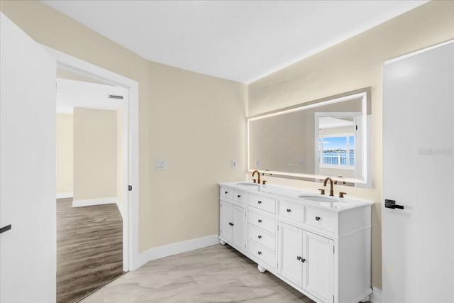 2201 RIVERVIEW BOULEVARD, Bradenton, FL 34205