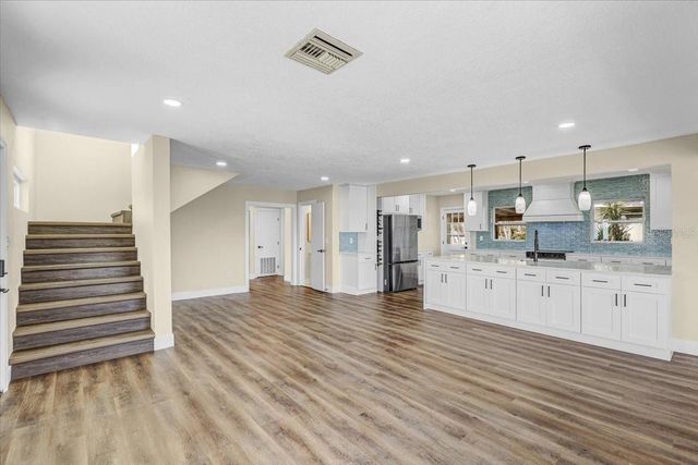 2201 RIVERVIEW BOULEVARD, Bradenton, FL 34205