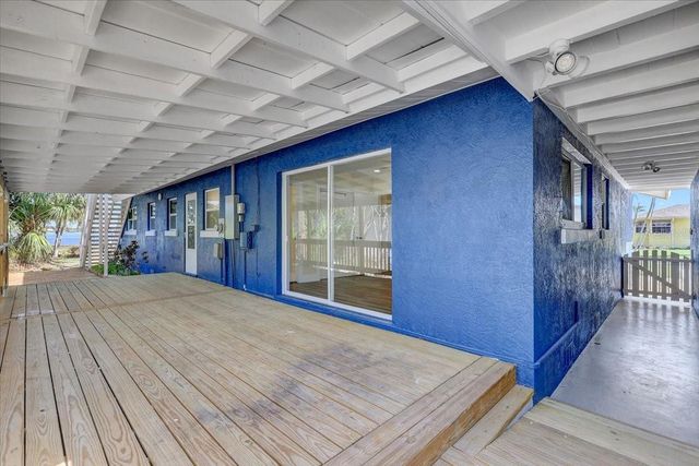 2201 RIVERVIEW BOULEVARD, Bradenton, FL 34205