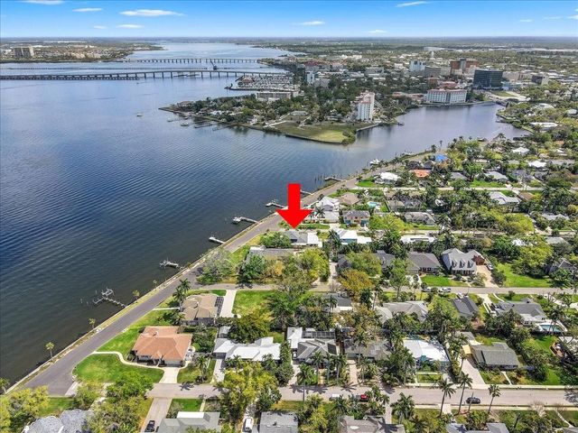 2201 RIVERVIEW BOULEVARD, Bradenton, FL 34205
