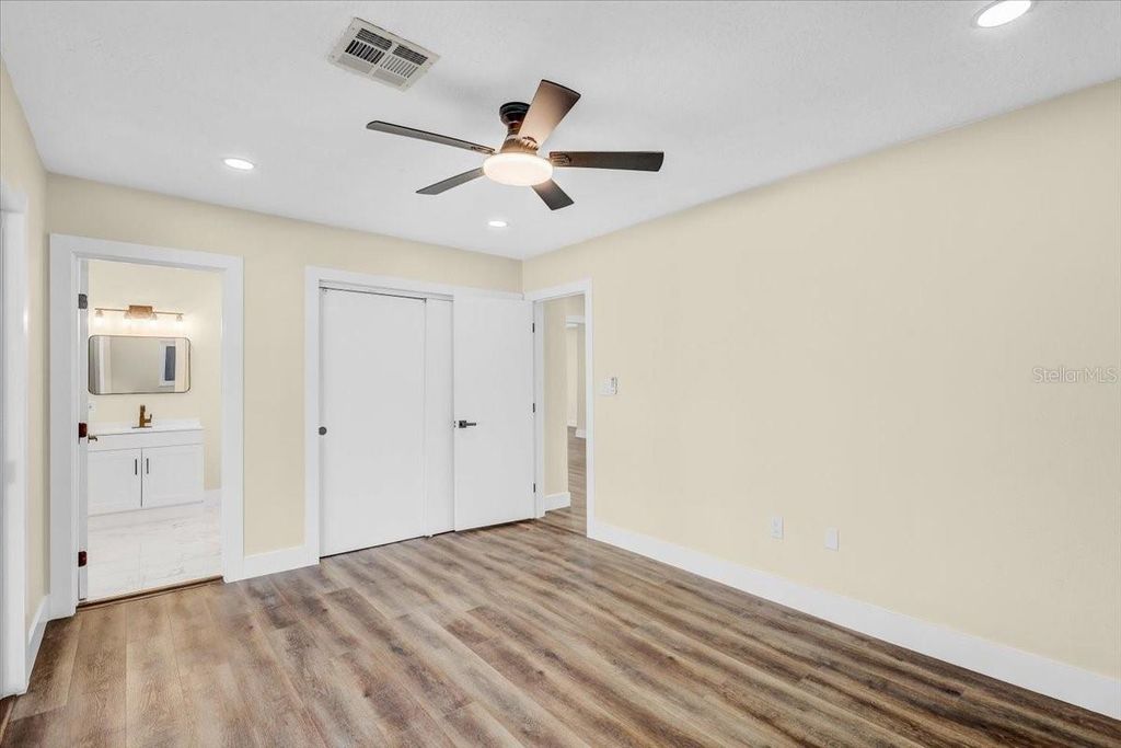 Image 26 of property listing at 2201 RIVERVIEW BOULEVARD, Bradenton, FL 34205