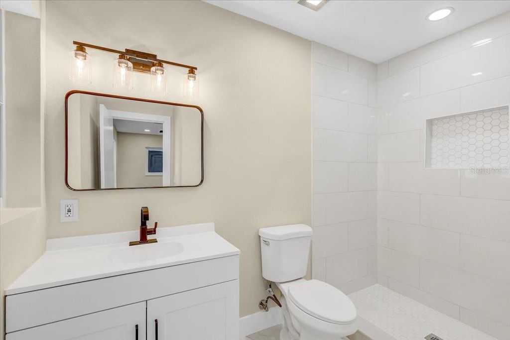 Image 27 of property listing at 2201 RIVERVIEW BOULEVARD, Bradenton, FL 34205