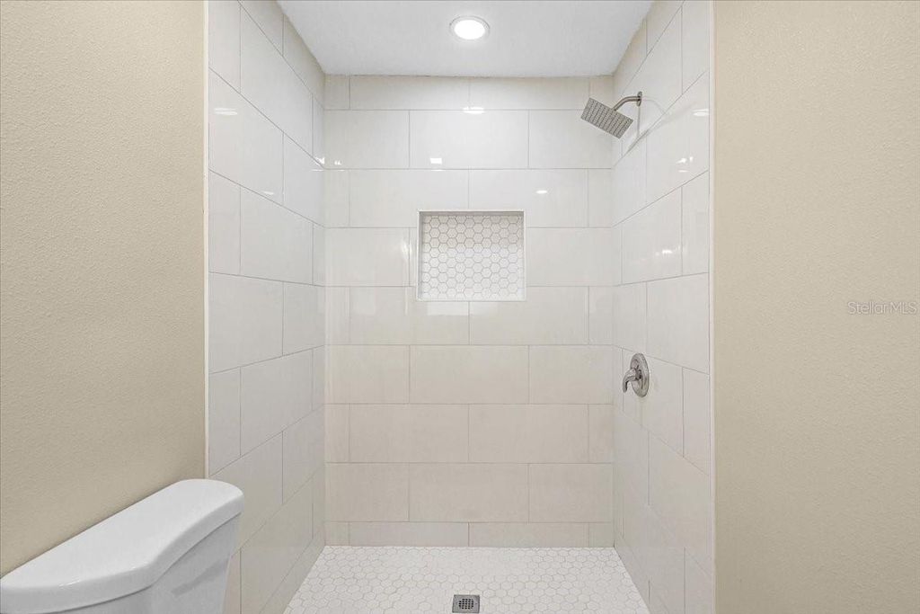 Image 28 of property listing at 2201 RIVERVIEW BOULEVARD, Bradenton, FL 34205