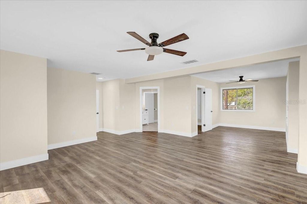 Image 33 of property listing at 2201 RIVERVIEW BOULEVARD, Bradenton, FL 34205