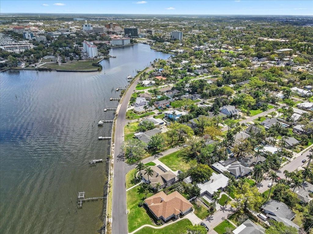 Image 57 of property listing at 2201 RIVERVIEW BOULEVARD, Bradenton, FL 34205