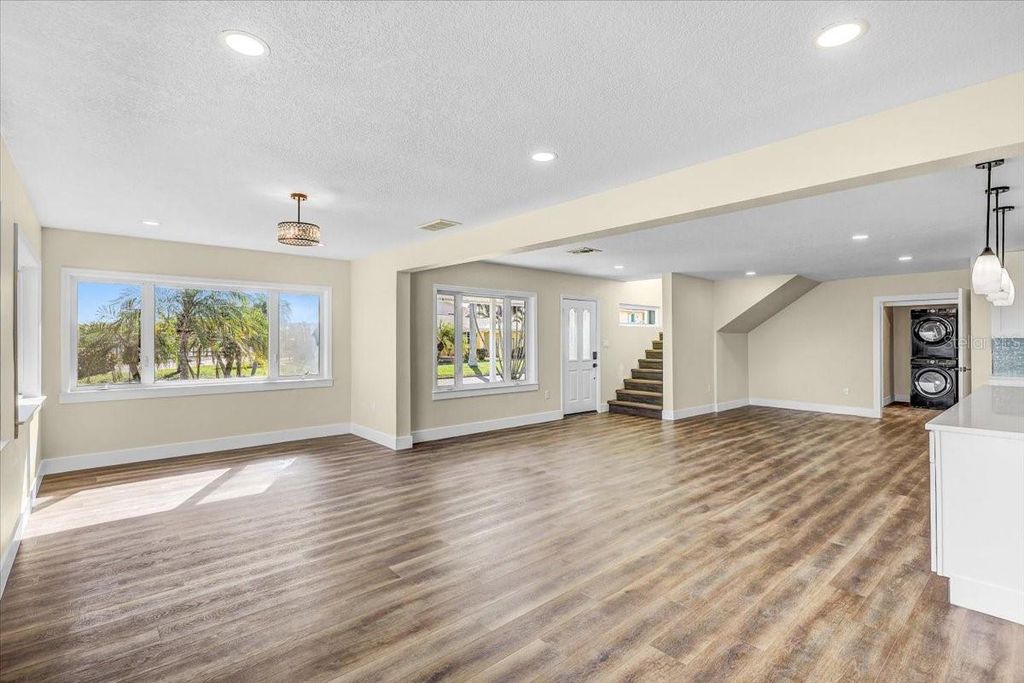 Image 9 of property listing at 2201 RIVERVIEW BOULEVARD, Bradenton, FL 34205