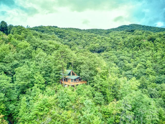 643 Bent Tree Road, Maggie Valley, NC 28751