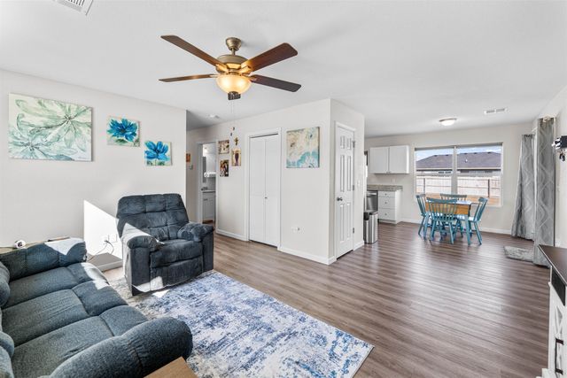 1133 Nautical Dr, Salina, KS 67401