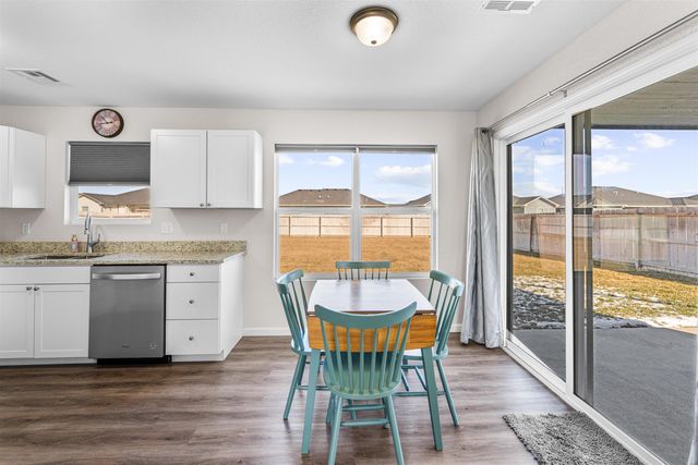 1133 Nautical Dr, Salina, KS 67401