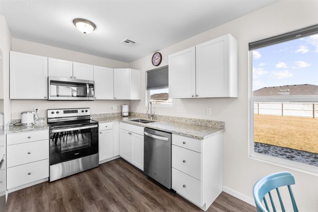 1133 Nautical Dr, Salina, KS 67401