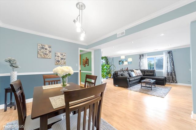 1025 S FERNANDEZ Avenue 2D, Arlington Heights, IL 60005