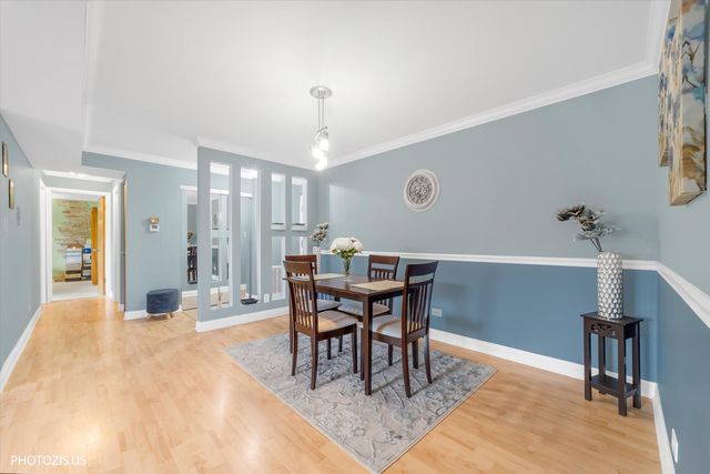 1025 S FERNANDEZ Avenue 2D, Arlington Heights, IL 60005