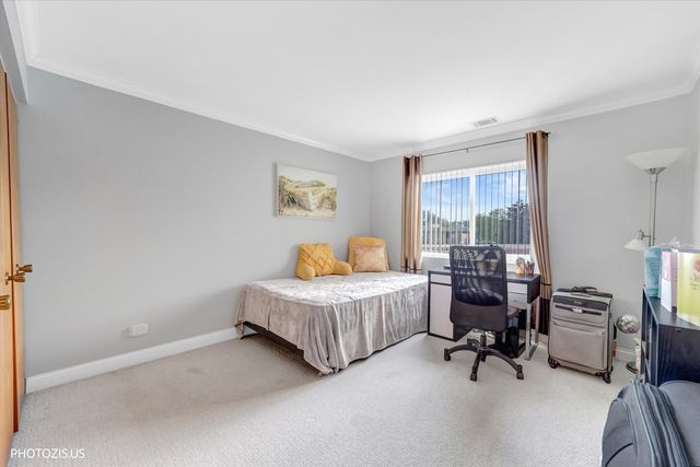 1025 S FERNANDEZ Avenue 2D, Arlington Heights, IL 60005