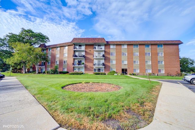 1025 S FERNANDEZ Avenue 2D, Arlington Heights, IL 60005