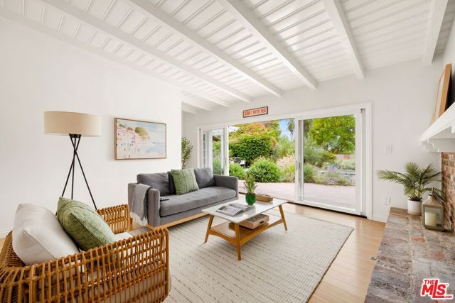 5130 Woodley Avenue, Encino (los Angeles), CA 91436
