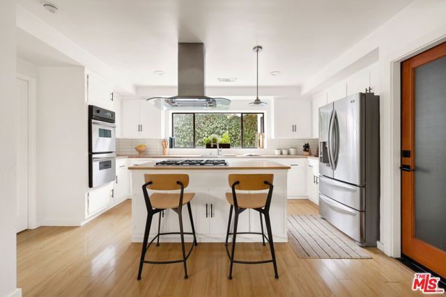 5130 Woodley Avenue, Encino (los Angeles), CA 91436