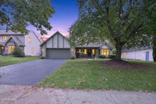 2338 Saint Roberts Lane, Toledo, OH 43617