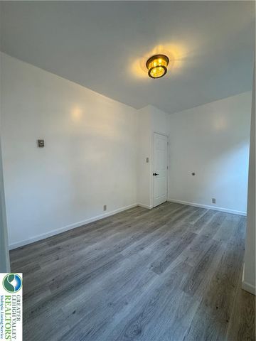 30 North Madison Street, Allentown City, PA 18102