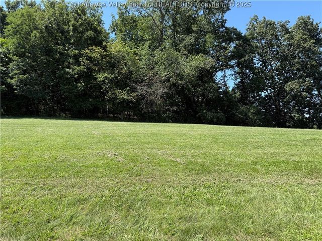 71 Sunday Silence Drive, Evans, WV 25241