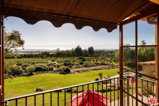1915 Monte Alegre Drive, Carpinteria, CA 93013