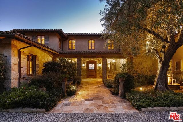 1915 Monte Alegre Drive, Carpinteria, CA 93013