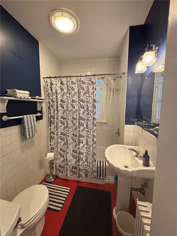 9 Whitfield Place 2, Newport, RI 02840