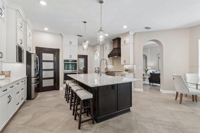 10423 GREENHEDGES DRIVE, Tampa, FL 33626