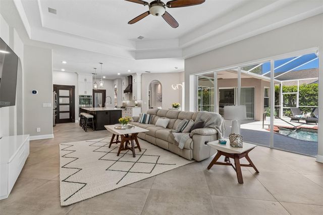 10423 GREENHEDGES DRIVE, Tampa, FL 33626