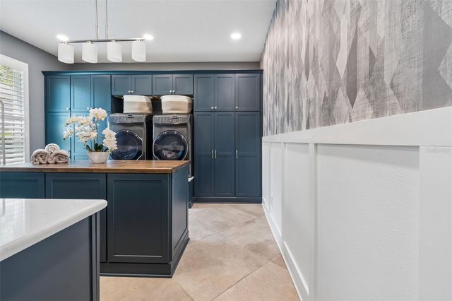 10423 GREENHEDGES DRIVE, Tampa, FL 33626