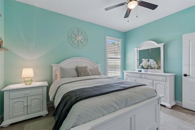 10423 GREENHEDGES DRIVE, Tampa, FL 33626