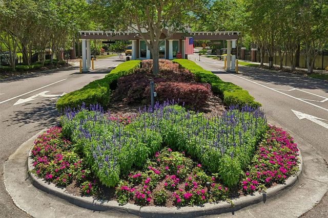 10423 GREENHEDGES DRIVE, Tampa, FL 33626