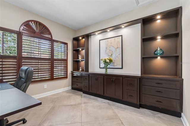 10423 GREENHEDGES DRIVE, Tampa, FL 33626