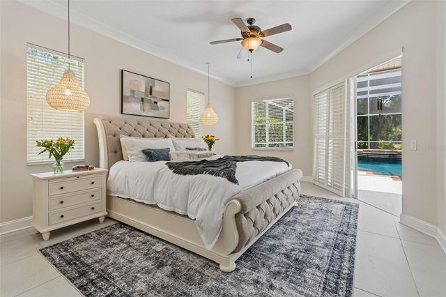 10423 GREENHEDGES DRIVE, Tampa, FL 33626