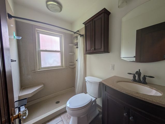 2915 24th Avenue A, Moline, IL 61265