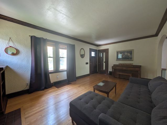 2915 24th Avenue A, Moline, IL 61265