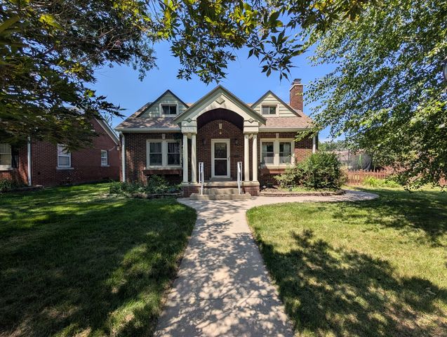 2915 24th Avenue A, Moline, IL 61265